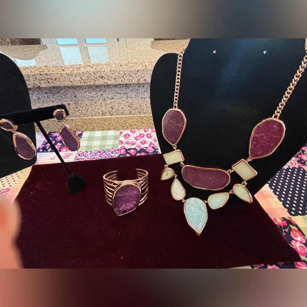 Vince Camuto Set